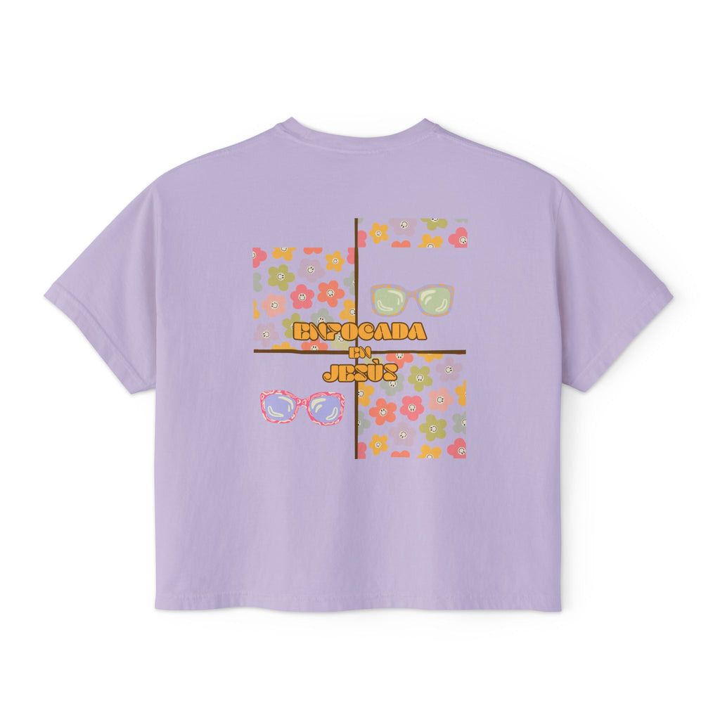 Retro Spanish Sunglasses Boxy Tee — 'Enfocada en Jesús' Graphic Top