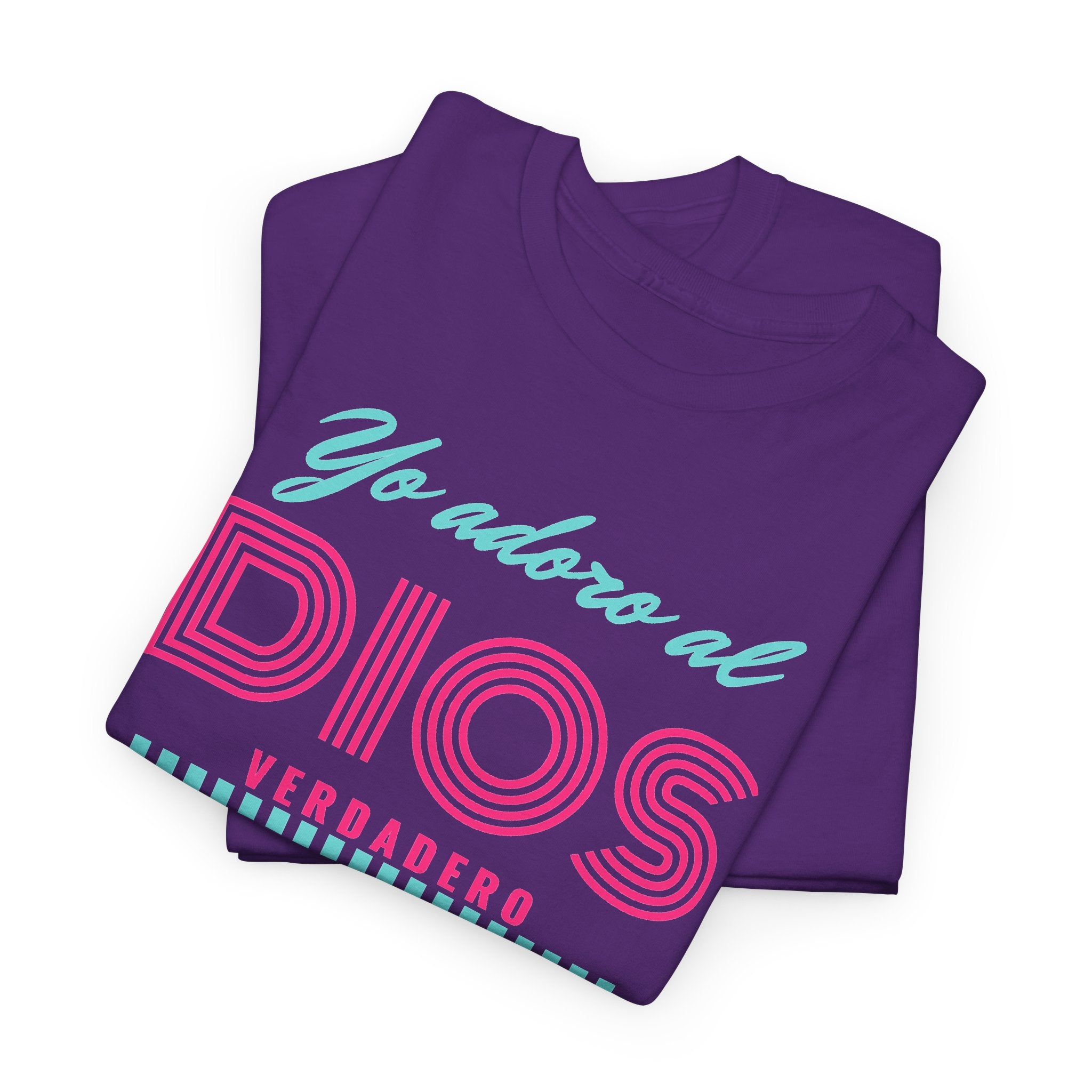 "Yo adoro al Dios verdadero" Camisa Feminina — "Y estos tres son uno" (1 Juan 5:7)