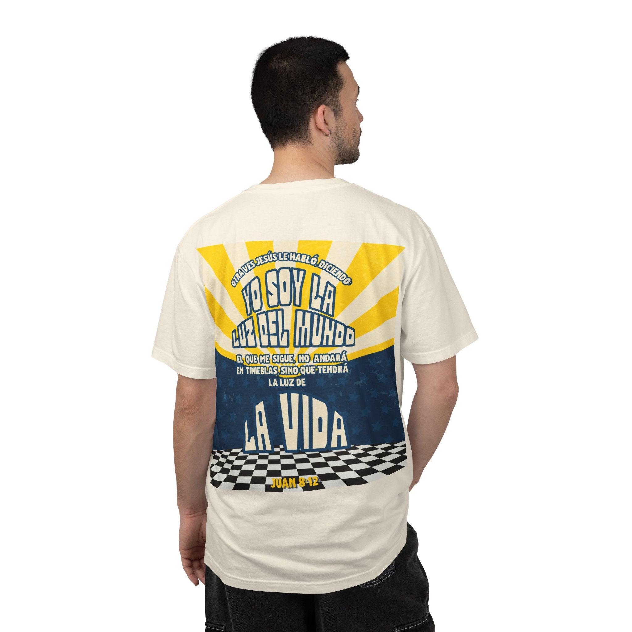 'Se esa luz que enciende a otros' Camisa para hombres — "Jesus les dijo: Yo Soy la Luz del Mundo" Juan 8:12