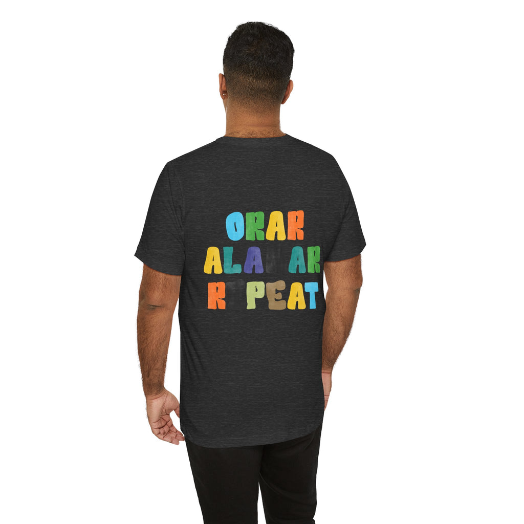 Men's Bilingual "Orar Alabar Repeat" T-Shirt – Camisa de hombres Bilingüe