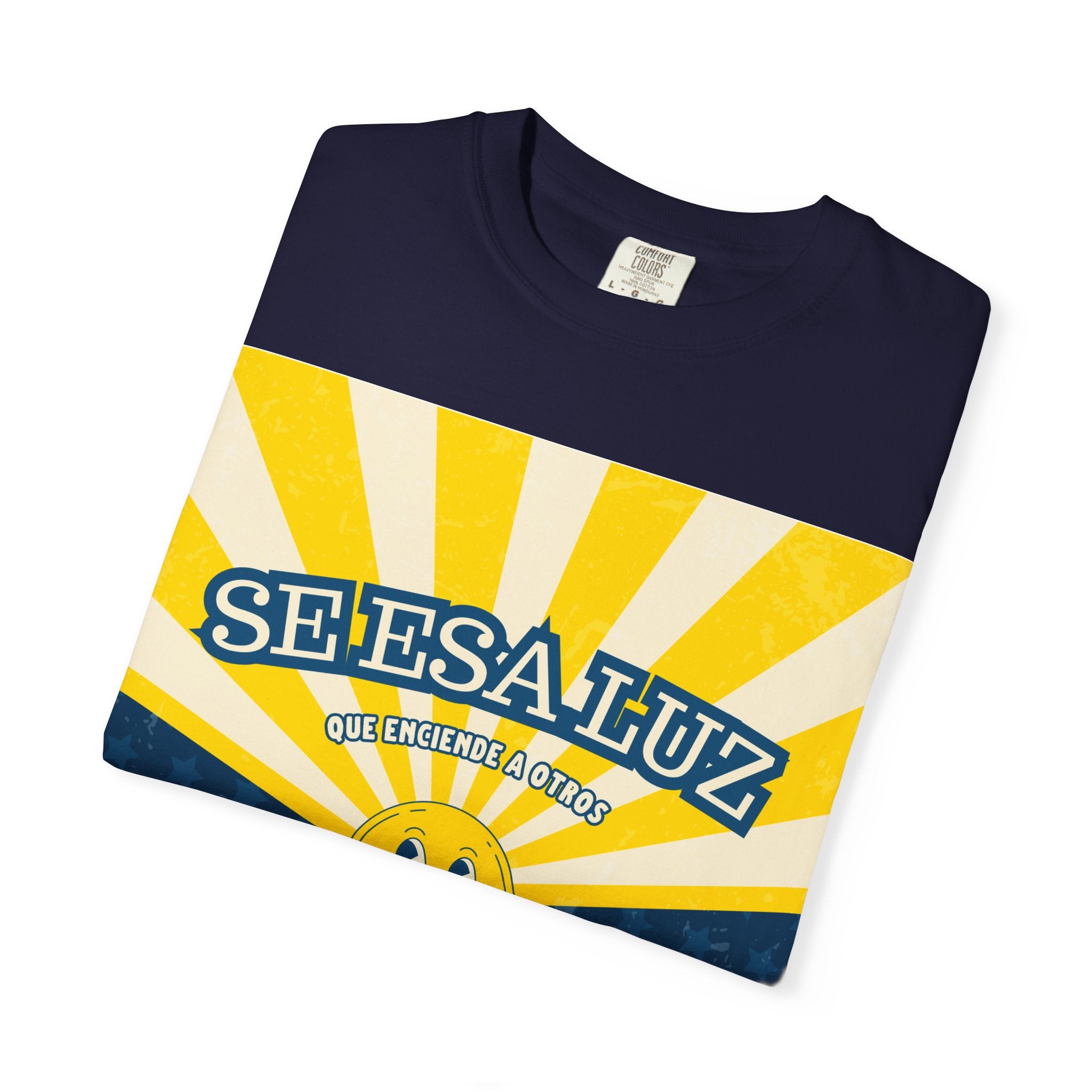 'Se esa luz que enciende a otros' Camisa para hombres — "Jesus les dijo: Yo Soy la Luz del Mundo" Juan 8:12