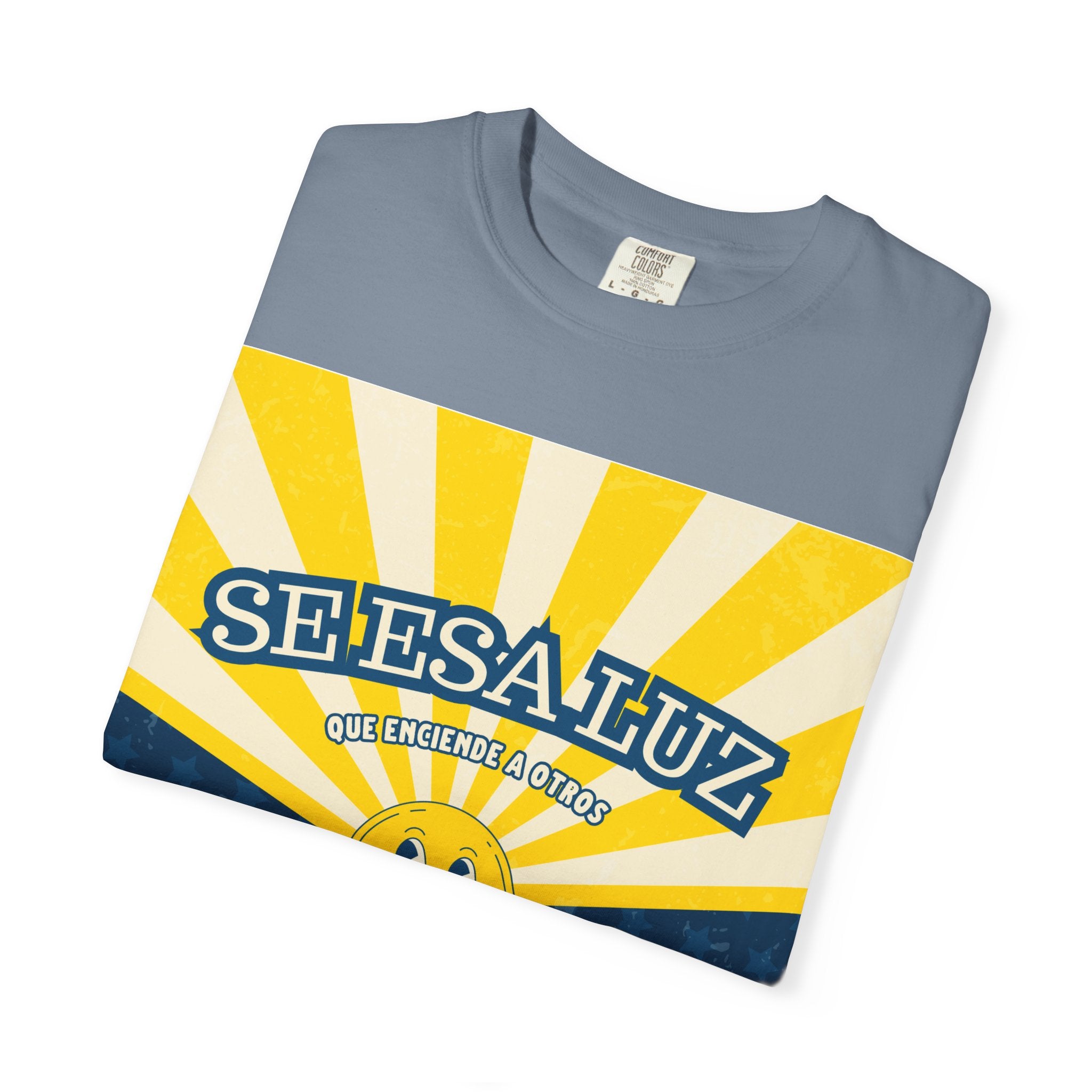 'Se esa luz que enciende a otros' Camisa para hombres — "Jesus les dijo: Yo Soy la Luz del Mundo" Juan 8:12