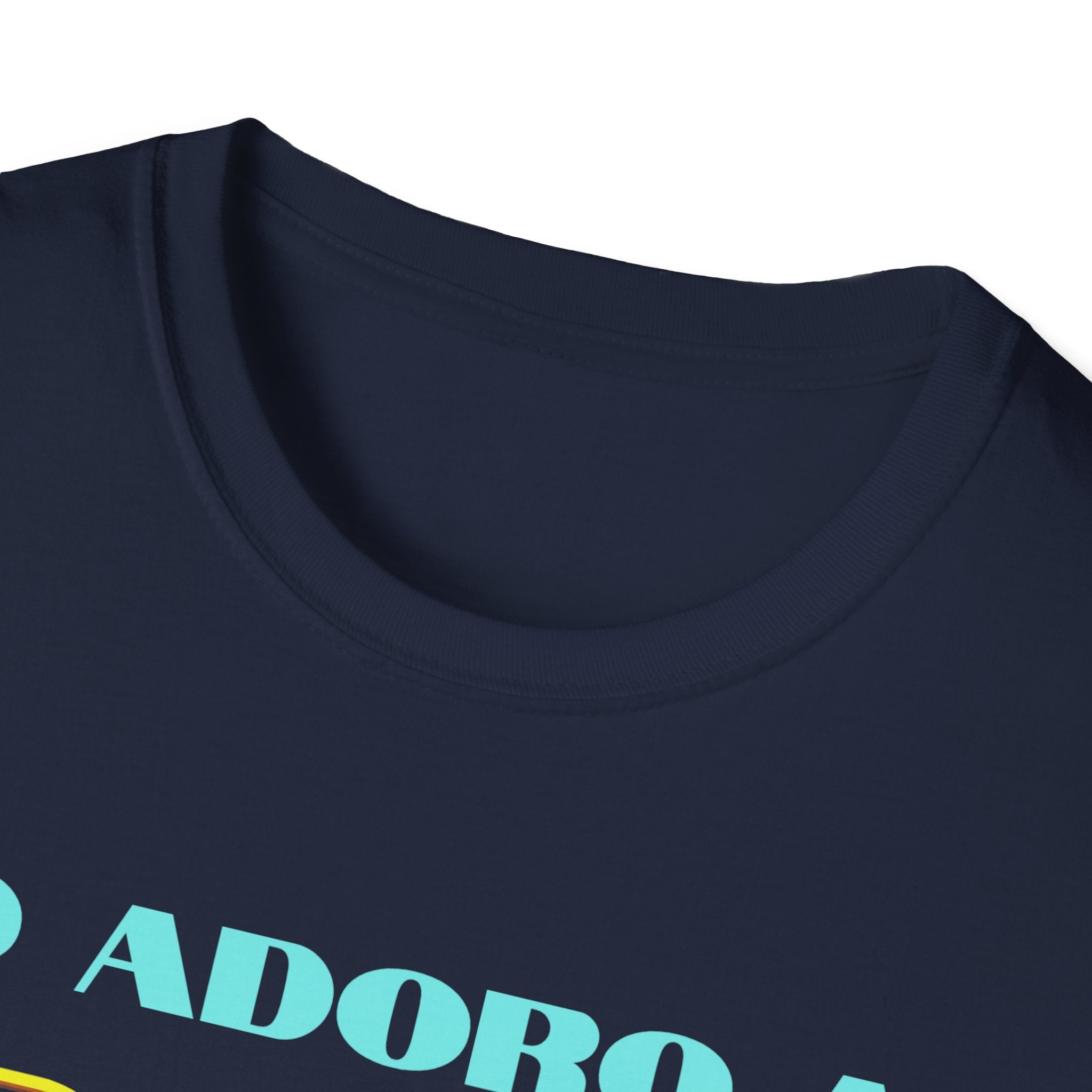 "Yo adoro al Dios verdadero" Camisa Retro —  "Y estos tres son uno" 1Juan 5:7