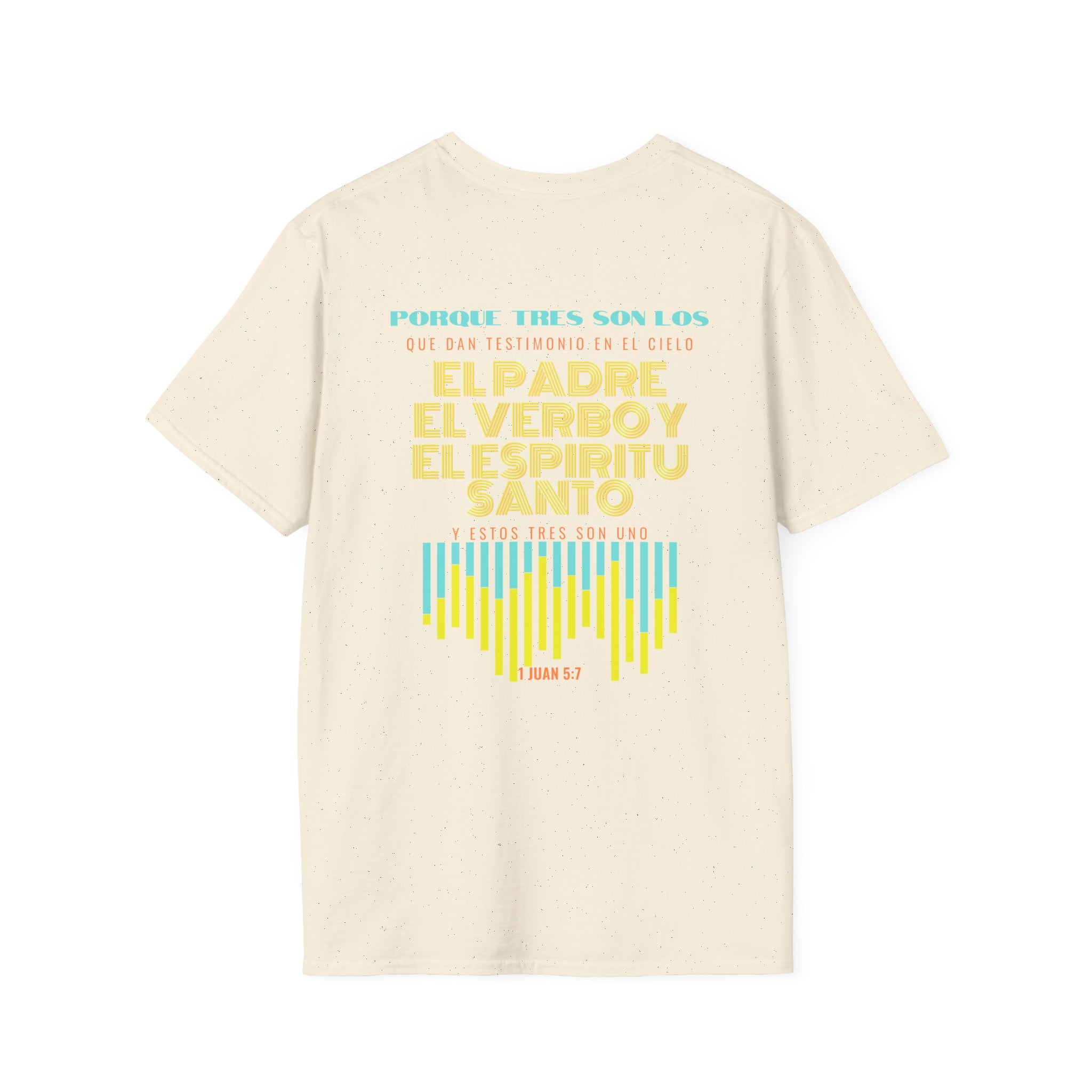 "Yo adoro al Dios verdadero" Camisa Retro —  "Y estos tres son uno" 1Juan 5:7