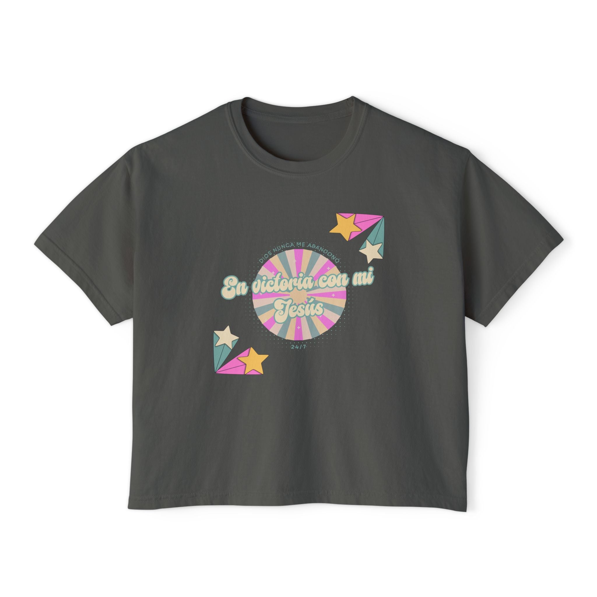 Mujeres Boxy Camisa— 'En Victoria con mi Jesús' Pastel Retro Faith Graphic