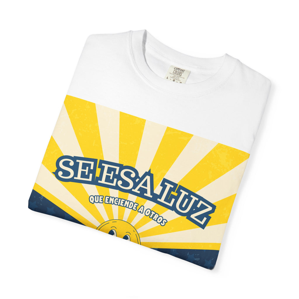 'Se esa luz que enciende a otros' Camisa para hombres — "Jesus les dijo: Yo Soy la Luz del Mundo" Juan 8:12