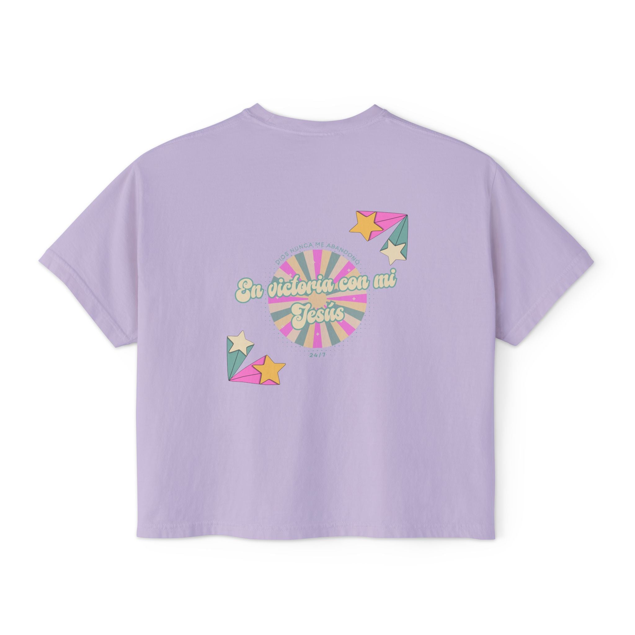 Mujeres Boxy Camisa— 'En Victoria con mi Jesús' Pastel Retro Faith Graphic