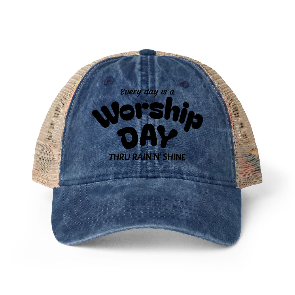 Women's Washed Mesh-Back Cap - Everyday is Worship day