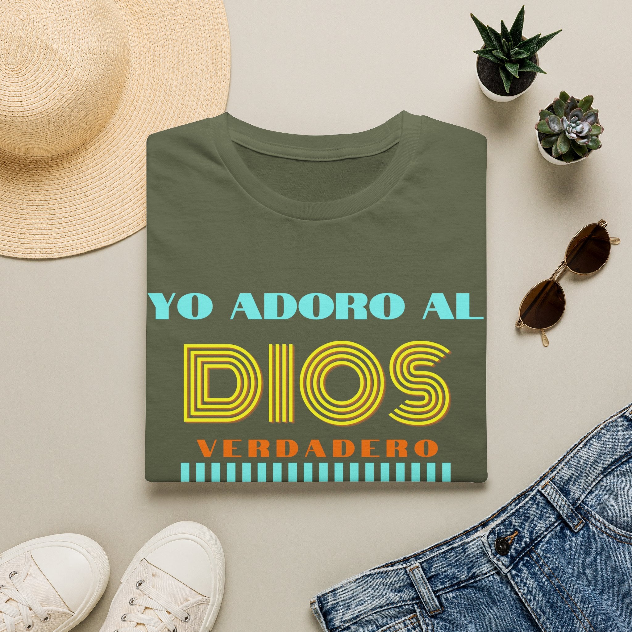"Yo adoro al Dios verdadero" Camisa Retro —  "Y estos tres son uno" 1Juan 5:7