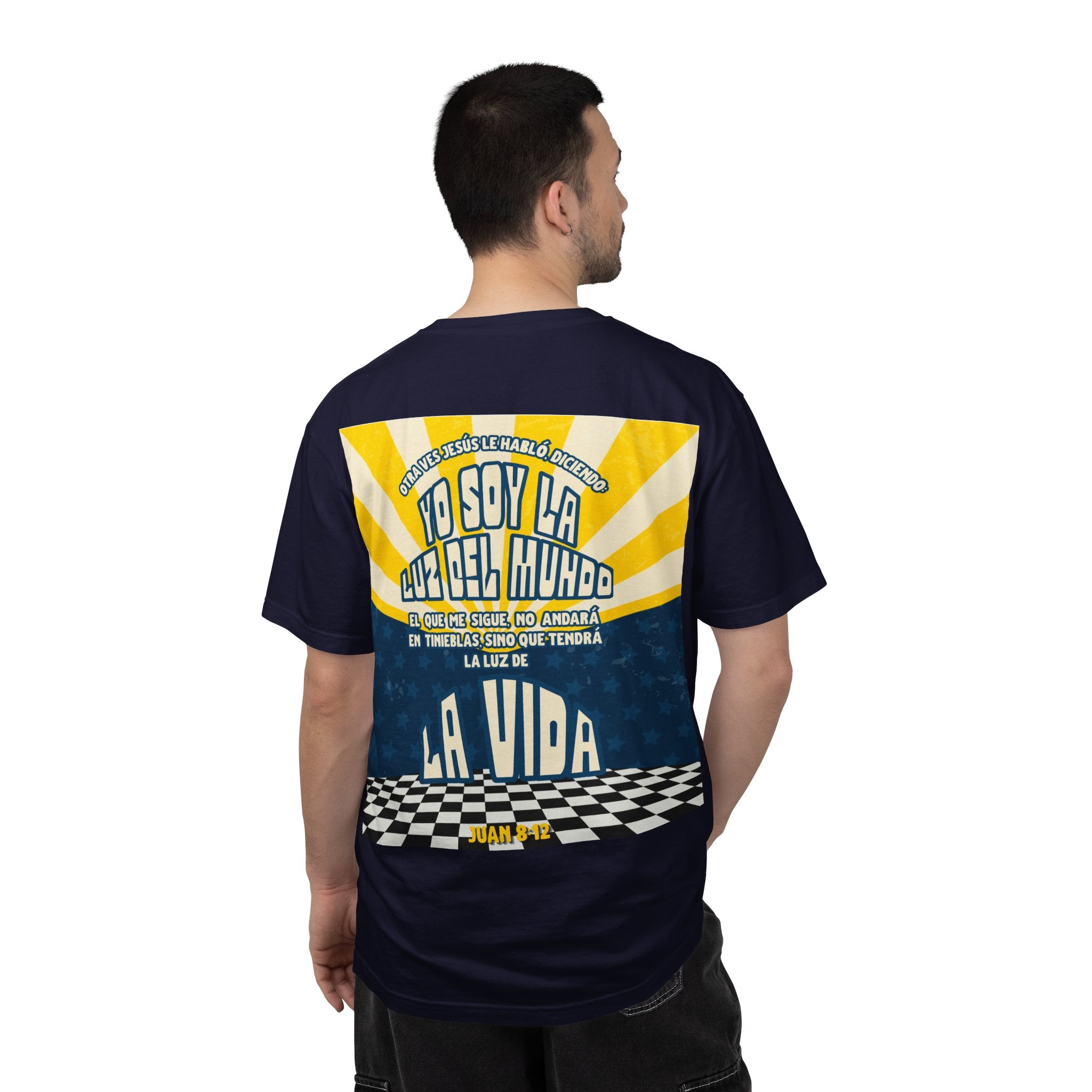 'Se esa luz que enciende a otros' Camisa para hombres — "Jesus les dijo: Yo Soy la Luz del Mundo" Juan 8:12
